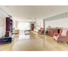 Exclusiva vivienda con vistas a Plaza de la Reina