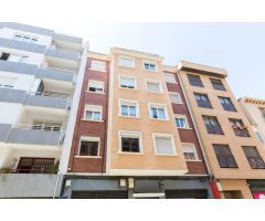 CL BERNARDO FITA.- Dos viviendas unidas de cuatro dormitorios, salón, cocina,  baño y amplia terraza