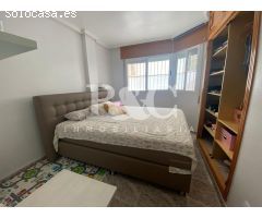 TRIPLEX EN ZONA DE LOS POYETES