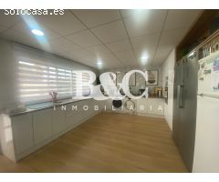 PLANTA BAJA DE TRES DORMITORIOS CON TERRAZA DE 115 METROS Y GARAJE