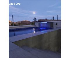 VIVIENDA TOTALMENTE REFORMADA CON PISCINA PRIVADA