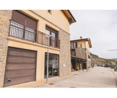 A solo 10 minutos de Pamplona, en la tranquila localidad de Urdaniz chalet seminuevo