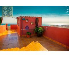 CASA A CUATRO VIENTOS CON VISTAS INCREÍBLES A MAR Y MONTAÑA!