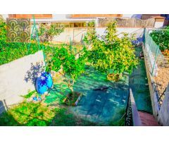 ESPECTACULAR CASA COM JARDÍN A POCOS METROS DE PLAZA ITALIA