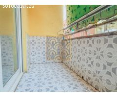 Acogedor piso con ascensor y 2 balcones!