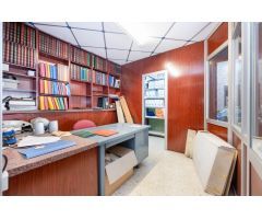 GRAN LOCAL EN VENTA MARACENA