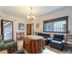 MAGNIFICA CASA CON ASCENSOR EN GUADIX