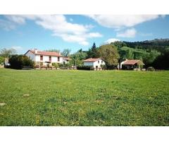 CASERIO CON TERRENO 60.000 M2