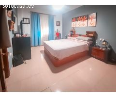 ESPECTACULAR CHALET CON FANTASTICO TERRENO EN LAS LOMAS DEL REY.- LA CARLOTA.- CÓRDOBA