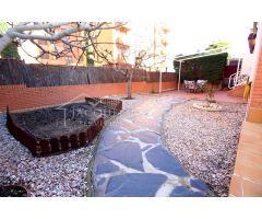 Se Vende Piso Bajo  con patio  de 128 m²  RENTA LIBRE en Parla, zona La Ermita.