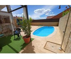 EXCLUSIVO CHALET ADOSADO EN ESQUIVIAS