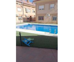 ¡OPORTUNIDAD! Piso Bajo exterior con garaje, trastero y piscina