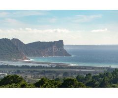 VILLA DE ESTILO MEDITERRÁNEO CON VISTAS AL MAR