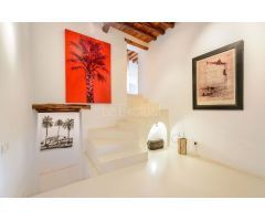 VILLA DE ESTILO MEDITERRÁNEO CON VISTAS AL MAR