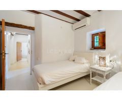 VILLA DE ESTILO MEDITERRÁNEO CON VISTAS AL MAR