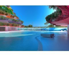 APARTAMENTO DE LUJO FRENTE AL MAR EN IBIZA