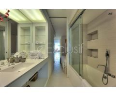 APARTAMENTO DE LUJO FRENTE AL MAR EN IBIZA