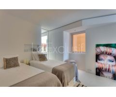 APARTAMENTO DE LUJO FRENTE AL MAR EN IBIZA