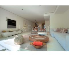 APARTAMENTO DE LUJO FRENTE AL MAR EN IBIZA