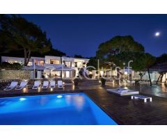 VILLA DE LUJO EN ALQUILER VACACIONAL