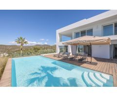 VILLA CON LICENCIA TURÍSTICA EN VENTA. CALA MOLÍ, IBIZA