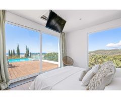 VILLA CON LICENCIA TURÍSTICA EN VENTA. CALA MOLÍ, IBIZA