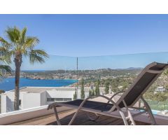 VILLA CON VISTAS PANORÁMICAS AL MAR DISPONIBLE EN ALQUILER