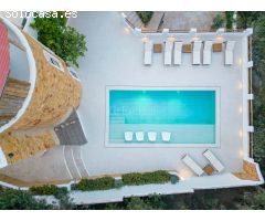 VILLA  DE ARQUITECTURA TRADICIONAL IBICENCA DISPONIBLE EN ALQUILER VACACIONAL