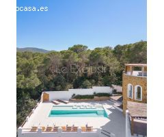 VILLA  DE ARQUITECTURA TRADICIONAL IBICENCA DISPONIBLE EN ALQUILER VACACIONAL