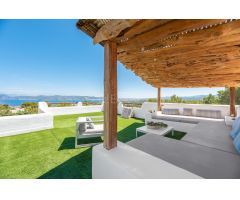 VILLA  DE ARQUITECTURA TRADICIONAL IBICENCA DISPONIBLE EN ALQUILER VACACIONAL