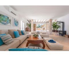VILLA  DE ARQUITECTURA TRADICIONAL IBICENCA DISPONIBLE EN ALQUILER VACACIONAL