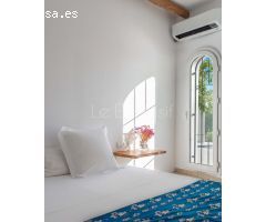 VILLA  DE ARQUITECTURA TRADICIONAL IBICENCA DISPONIBLE EN ALQUILER VACACIONAL