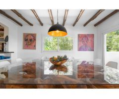 VILLA  DE ARQUITECTURA TRADICIONAL IBICENCA DISPONIBLE EN ALQUILER VACACIONAL