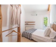 VILLA  DE ARQUITECTURA TRADICIONAL IBICENCA DISPONIBLE EN ALQUILER VACACIONAL