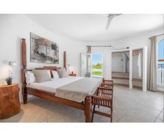 VILLA  DE ARQUITECTURA TRADICIONAL IBICENCA DISPONIBLE EN ALQUILER VACACIONAL