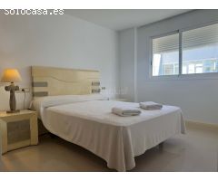 ATICO EN MARINA BOTAFOCH CON IMPRESIONANTES VISTAS DE IBIZA