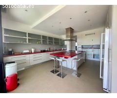 MAGNÍFICA VILLA EN LA EXCLUSIVA ZONA DE BENIMUSA
