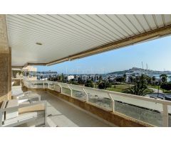 IMPRESIONANTE APARTAMENTO EN MARINA BOTAFOCH CON VISTAS AL MAR