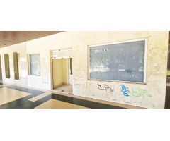 Local comercial en Venta en Barañáin, Navarra