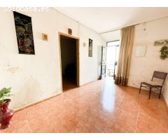 Casa de pueblo esquinera a la venta