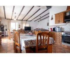FINCA A LA VENTA EN BETERA, CHALET, HÍPICA Y RESTAURANTE