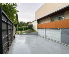 CHALET EN URBANIZACIÓN LAS LOMAS, CALLE RIO EBRO