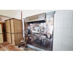 Se vende casa de 2 plantas, con panaderia y maquinaria, en Elda. OPORTUNIDAD DE NEGOCIO