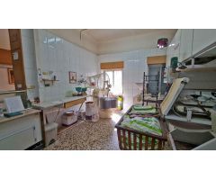 Se vende casa de 2 plantas, con panaderia y maquinaria, en Elda. OPORTUNIDAD DE NEGOCIO