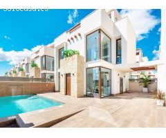 EN VENTA CHALET A ESTRENAR EN ROJALES/TORREVIEJA, EN LA ZONA DE LA LAGUNA DE LA MATA