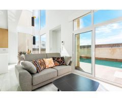 EN VENTA CHALET A ESTRENAR EN ROJALES/TORREVIEJA, EN LA ZONA DE LA LAGUNA DE LA MATA