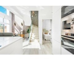 EN VENTA CHALET A ESTRENAR EN ROJALES/TORREVIEJA, EN LA ZONA DE LA LAGUNA DE LA MATA