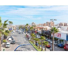 EN VENTA GRAN PISO EN TORREVIEJA, ZONA CORTES VALENCIANAS,  EN LA PLAYA DEL CURA