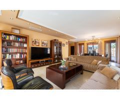 EN VENTA FANTÁSTICO CHALET EN ORIHUELA