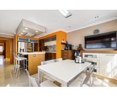 EN VENTA FANTÁSTICO CHALET EN ORIHUELA